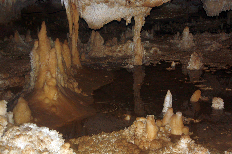 کتله خور، زیباترین غار جهان درخدابنده واقع شده است+عکس