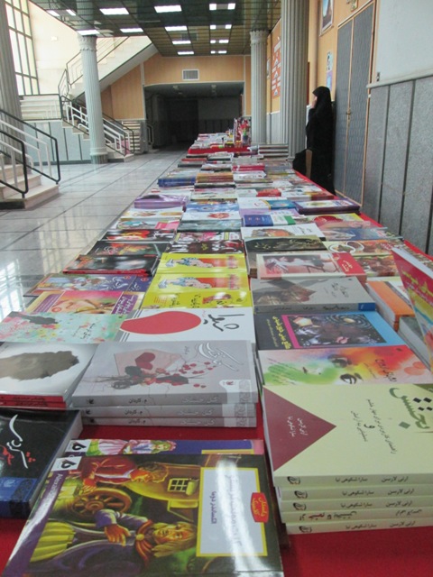برگزاری نمایشگاه کتاب در خدابنده+تصاویر