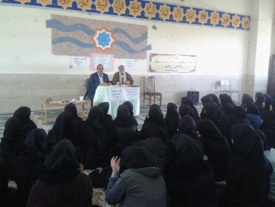 برگزاری گفتمانهای دینی در مدارس راهکاری برای اشاعه سبک زندگی اسلامی در میان دانش آموزان