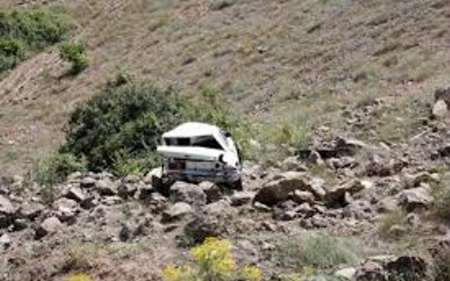 سقوط خودرو به دره با یک کشته در خدابنده