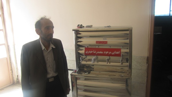 اهدای یک دستگاه آب سرد کن به دبیرستان عصمت شهر قیدار