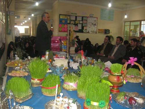 سفره هفت سین بهار فاطمی در دبستان کوثر شهر قیدار