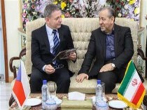 وزیر امور خارجه جمهوری چک در راس یک هیات اقتصادی ۷۰ نفره به ایران آمد+جزئیات