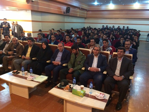 میتینگ سیاسی به بهانه روز دانشجو در دانشگاه پیام نور خدابنده  برگزار شد