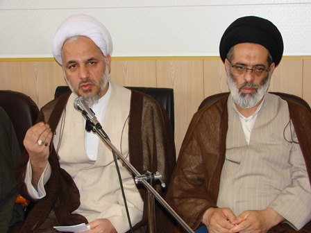 طلاب و روحانیون پرچمدار ترویج اندیشه های آیت الله مطهری در جامعه هستند/تجلیل از اساتید حوزه علمیه خدابنده+تصاویر