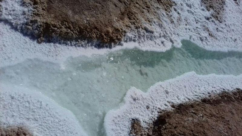 تبلور شوری و شیرینی در چشمه ای در زرین رود خدابنده+تصاویر