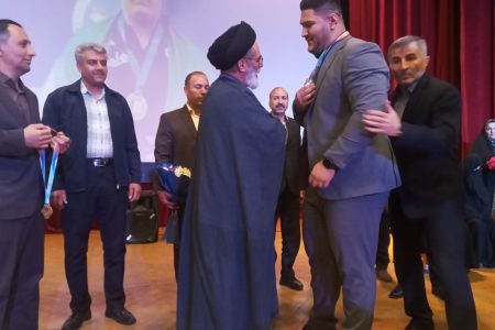 تجلیل از پهلوان ملی خدابنده‌ای+عکس