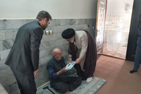 دیدار با خانواده شهدا و غبارروبی مزار شهدا در قیدار+عکس