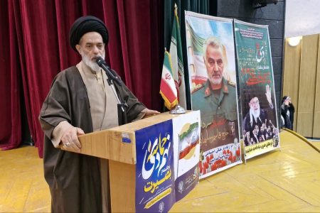 پاسداران سربازان بی‌ادعای ولایت هستند