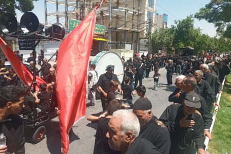 دلدادگی مردم خدابنده در عاشورای حسینی+عکس