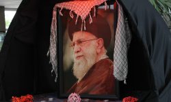 رهبر شهید ریشه‌های ولایت را استوارتر کرد