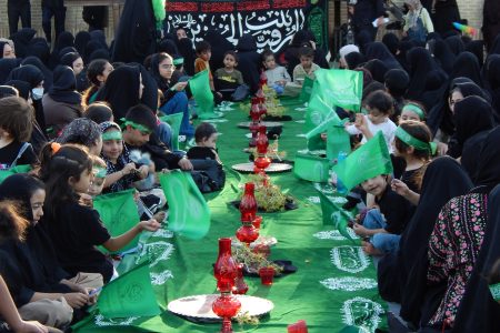 برپایی سفره حضرت رقیه (س) در قیدار+عکس
